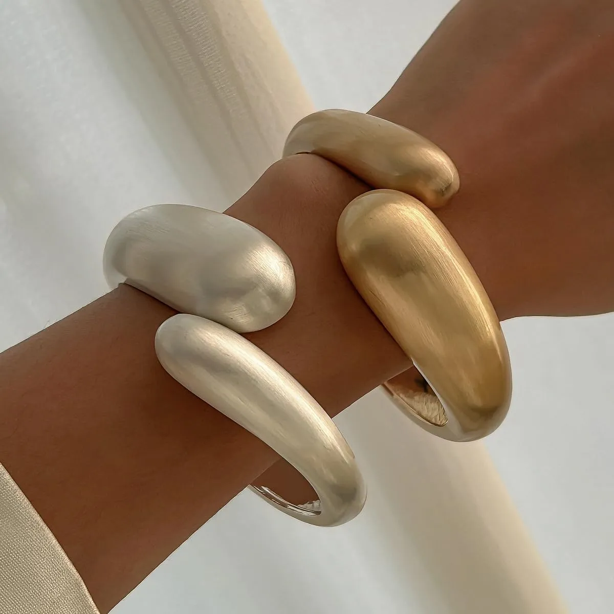 2PCS Chunky Gold Bangle Bracelets for Women Trendy Silver Plated Irregular Cuff Bracelets Stack Set Minimalist Arm Cuff Bracelet Statement Bracelets Fashion Cute Silver Jewelry