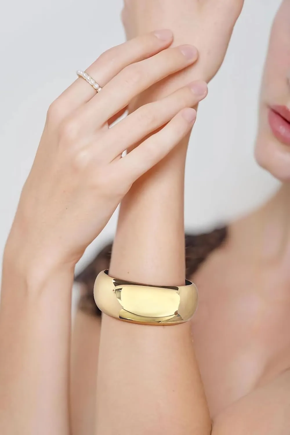 Chunky Gold Cuff Bracelets for Women Wide Gold Bangle Bracelet Hammered Open Wrist Cuff Bracelet Christmas Holiday Jewelry