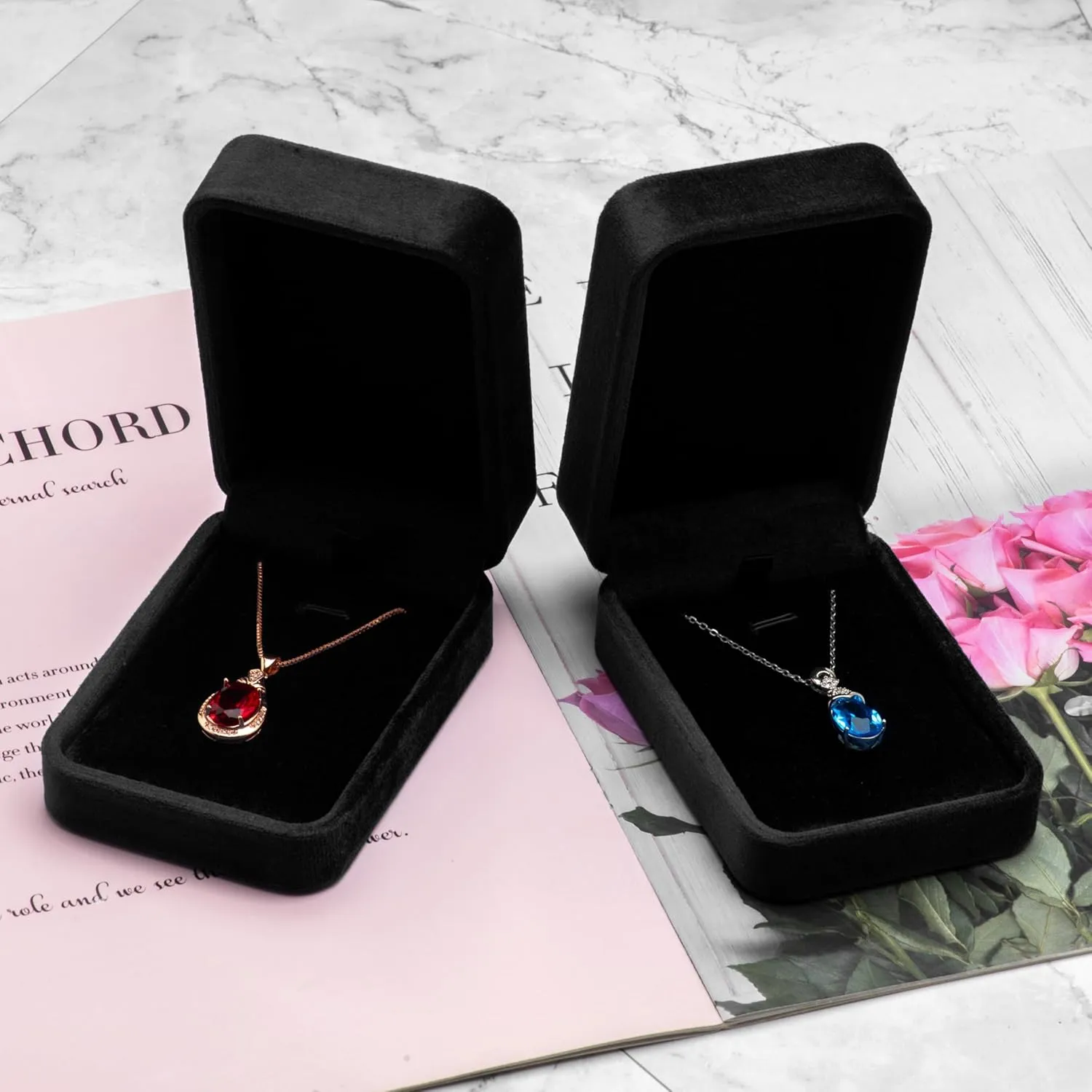 Classic Velvet Jewelry Gift Box Case for Necklace Pendant (Black)