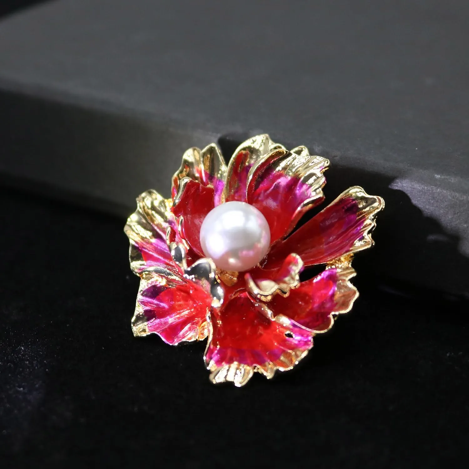 Crystal Pearl Flower Brooches Pins Fashion Beautiful Created Rhinestone Floral Brooch Good Idea for Party Dance Wedding Banquet for Elegant Women Girl