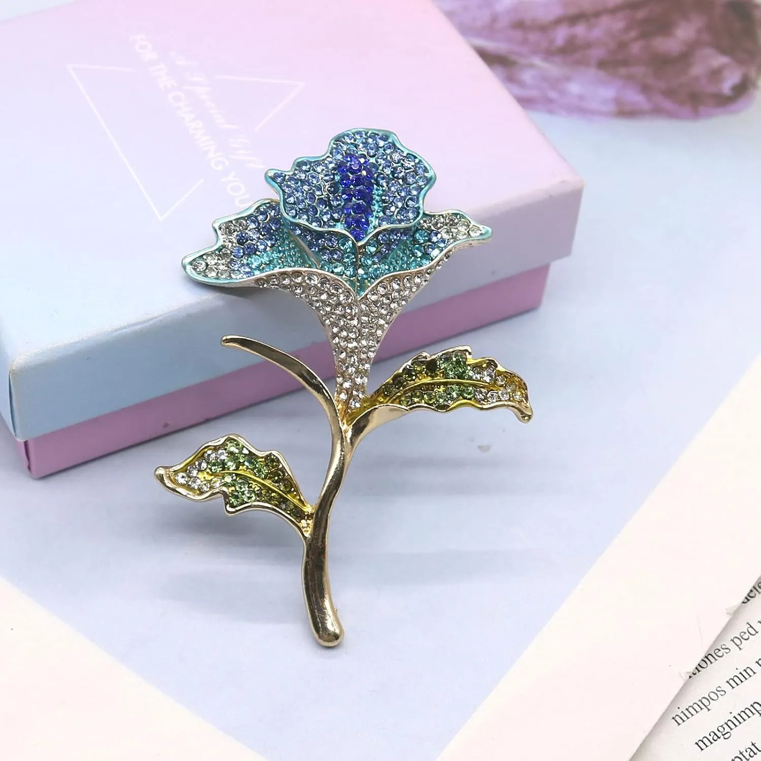 Crystal Pearl Flower Brooches Pins Fashion Beautiful Created Rhinestone Floral Brooch Good Idea for Party Dance Wedding Banquet for Elegant Women Girl