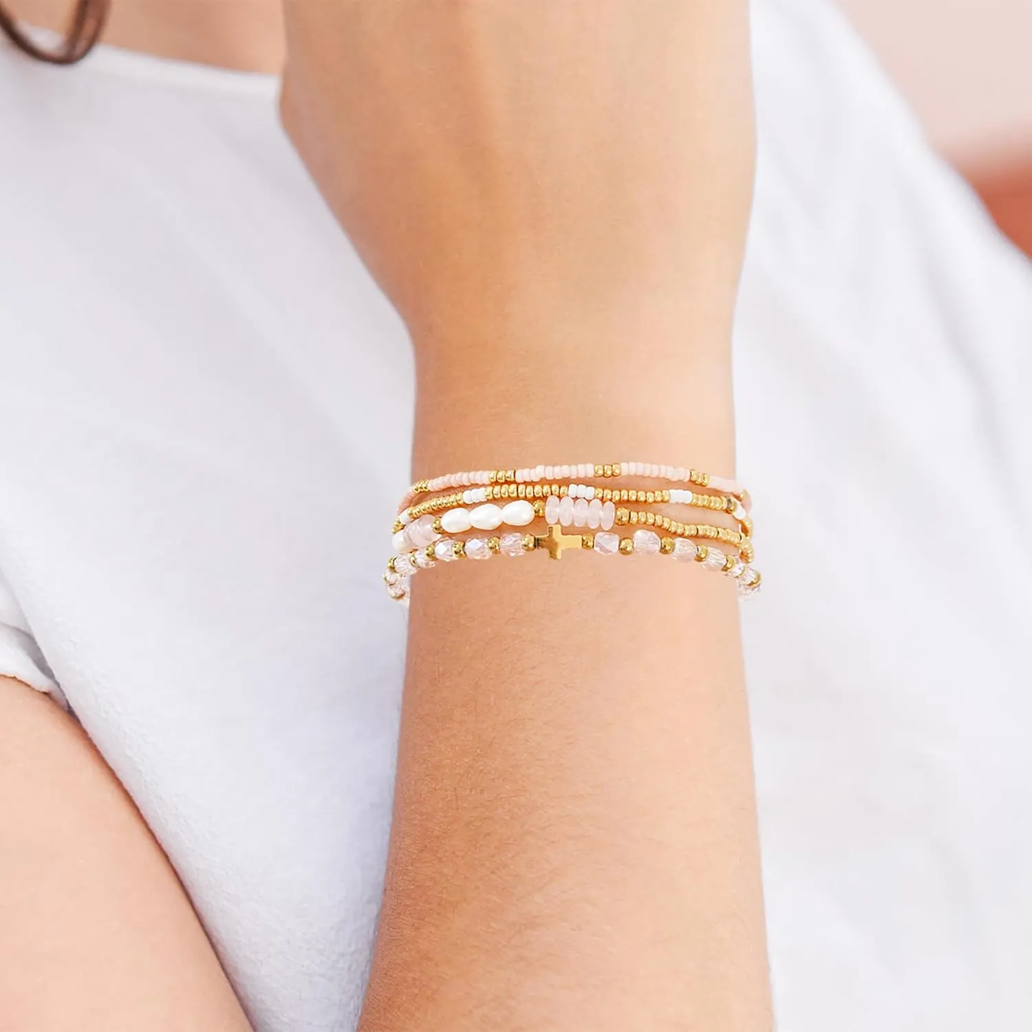 Dainty Gold Pearl Crystal Beaded Bracelets Set for Women 14K Real Gold Plated Bead Pearl Crystal Beads Bracelet Stackable Paperclip Link Chain Bracelets Gold Bracelets for Women Trendy Jewelry