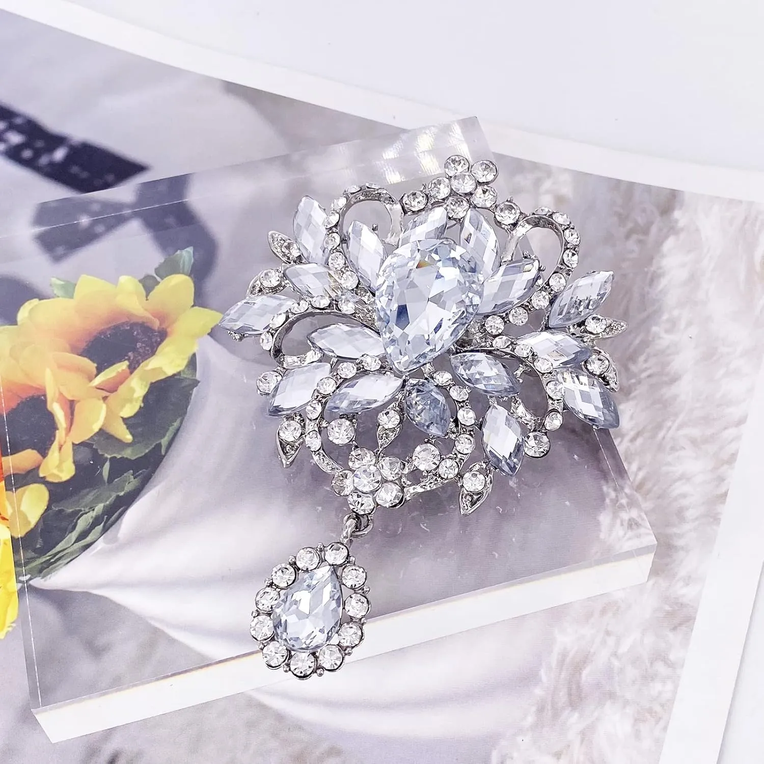 LAXPICOL Wedding Bridal Big Brown Crystal Rhinestone Bouquet Brooch Pin for Women Golden Tone
