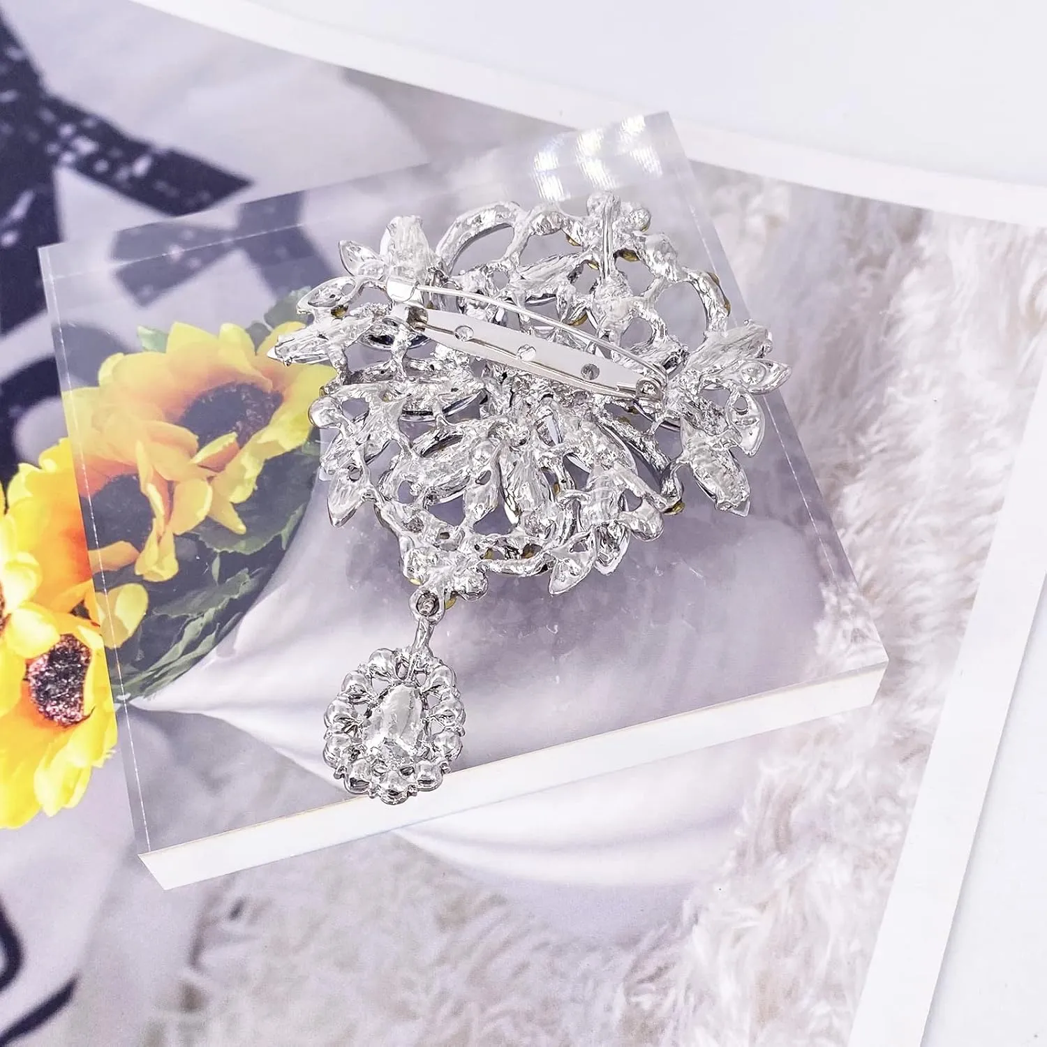 LAXPICOL Wedding Bridal Big Brown Crystal Rhinestone Bouquet Brooch Pin for Women Golden Tone