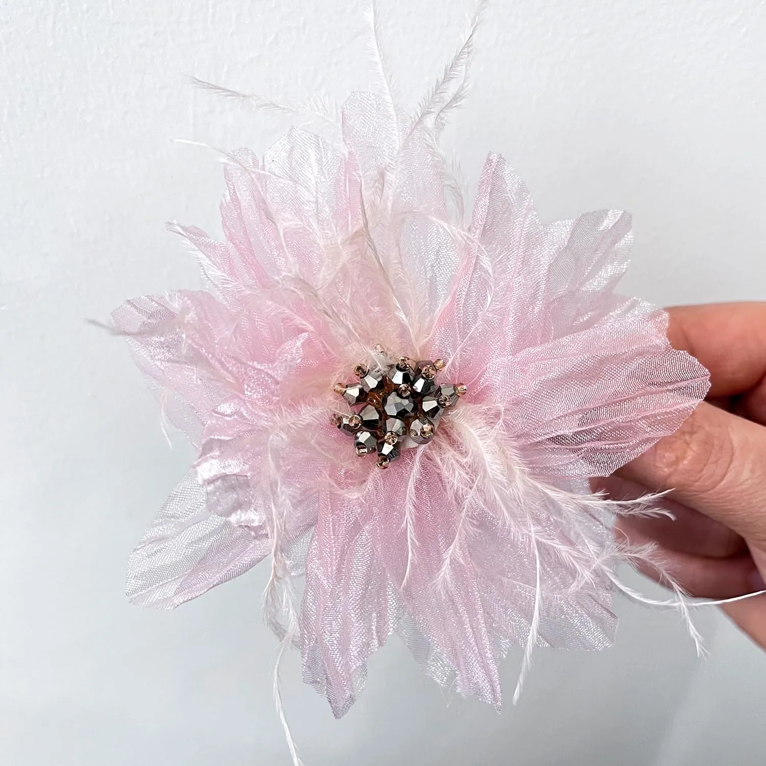 Women's Brooches 4pcs Organza Flower Feather Hair Clip Dancer Pin up Mexican Hair Flowers Clips Hairpin Brooch Tea Party Hats Headpieces Cotume Decor (pink)